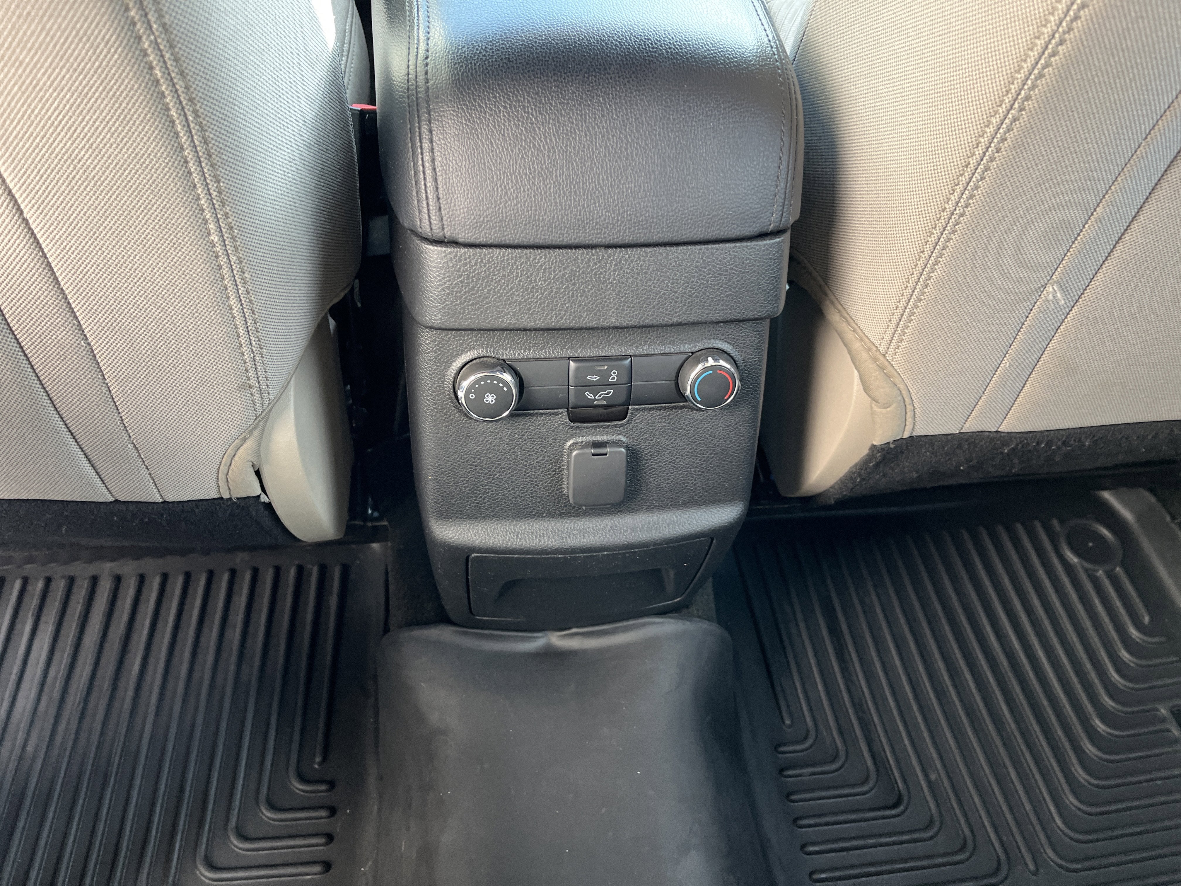 2018 Ford Explorer Base