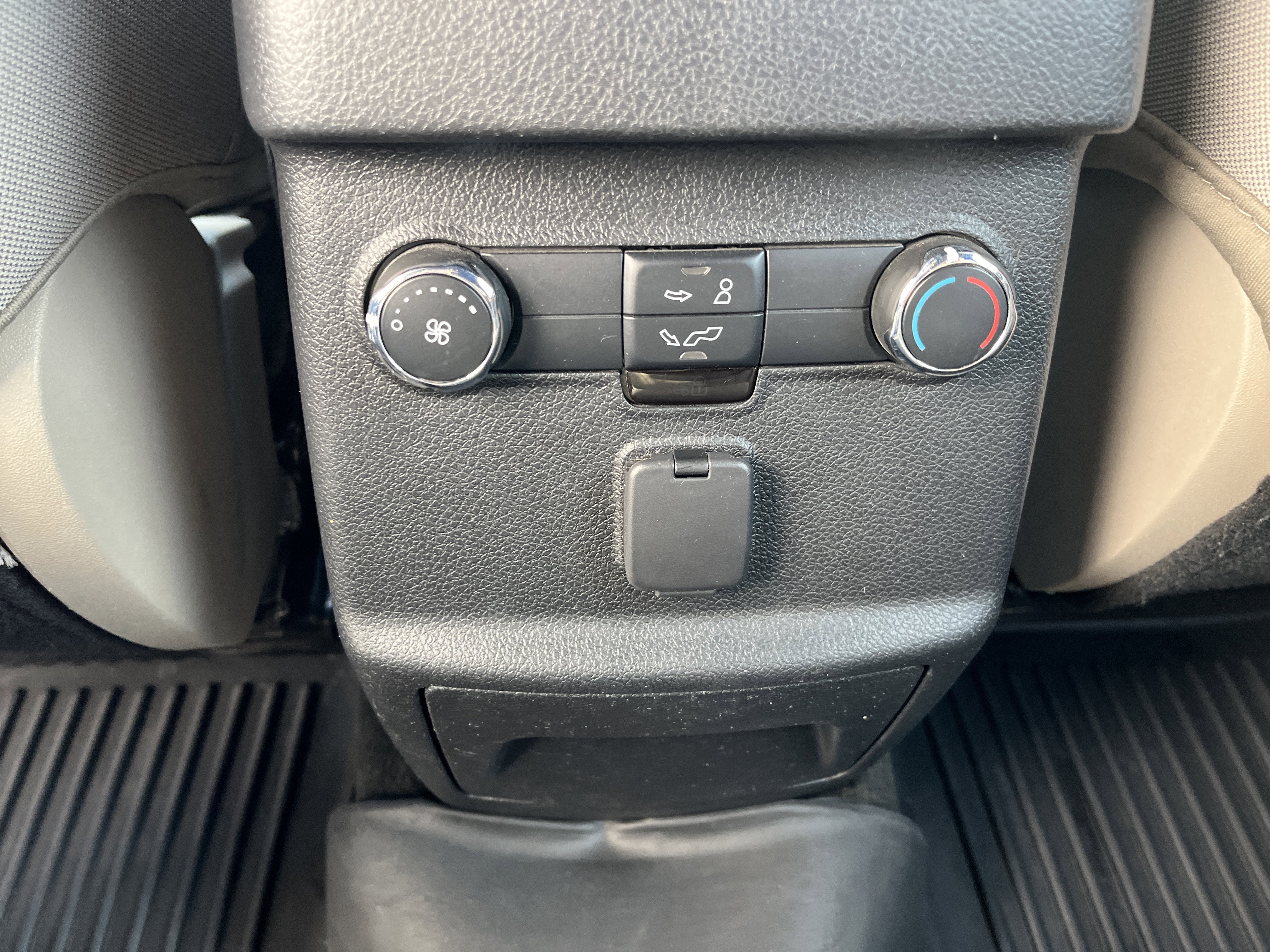 2018 Ford Explorer Base