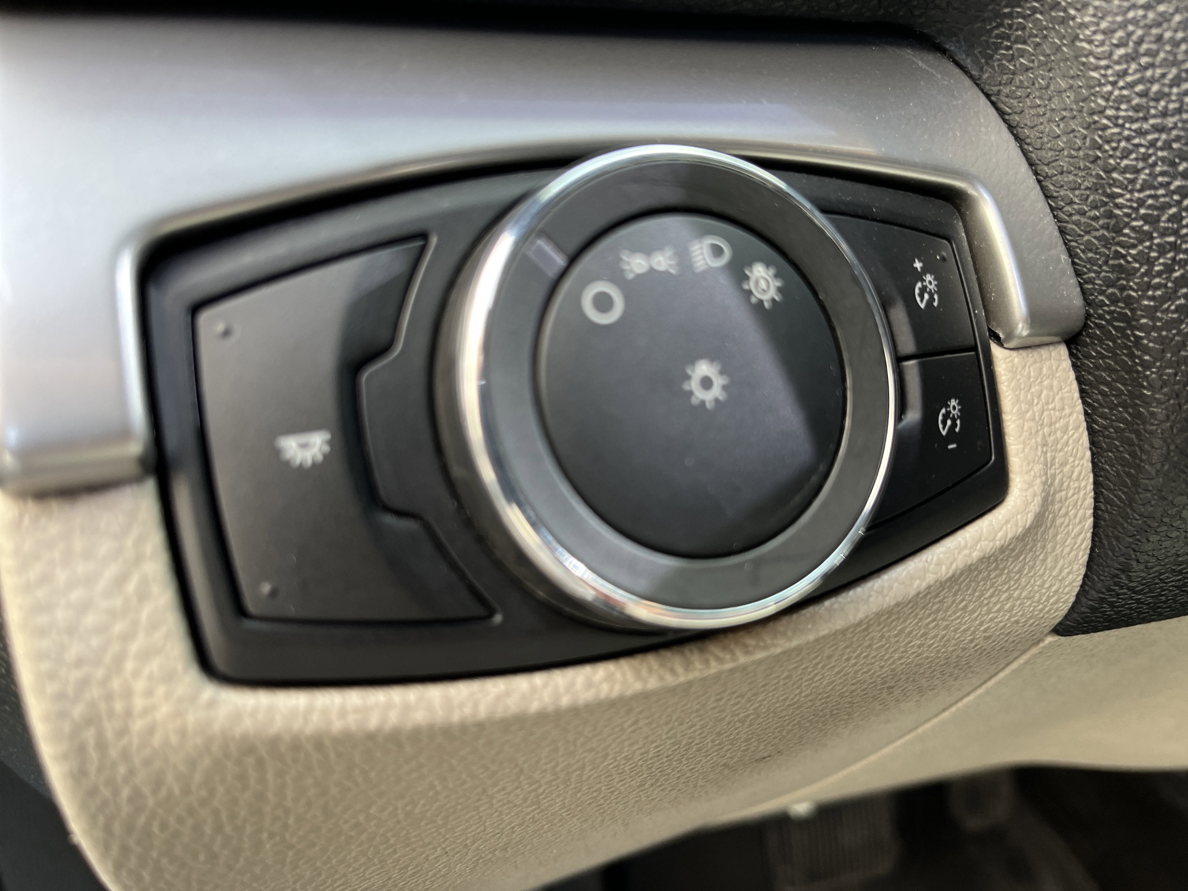 2018 Ford Explorer Base