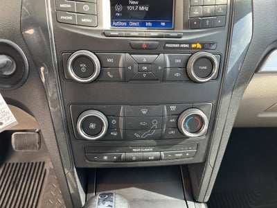 2018 Ford Explorer Base