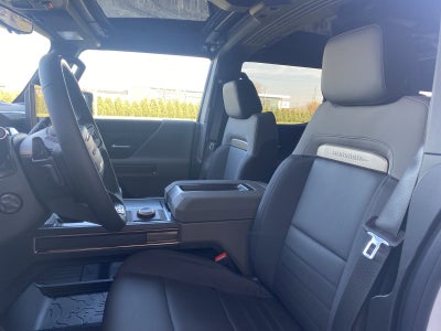 2025 GMC HUMMER EV SUV 2X