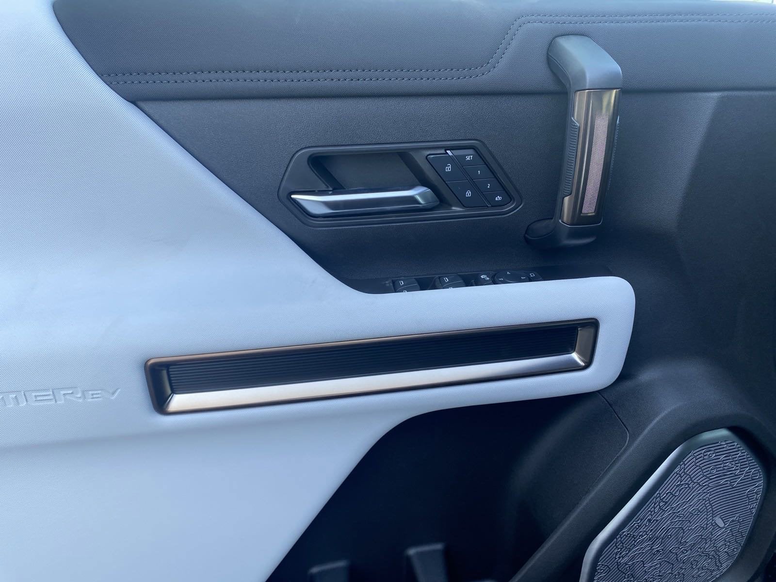 2025 GMC HUMMER EV SUV 3X