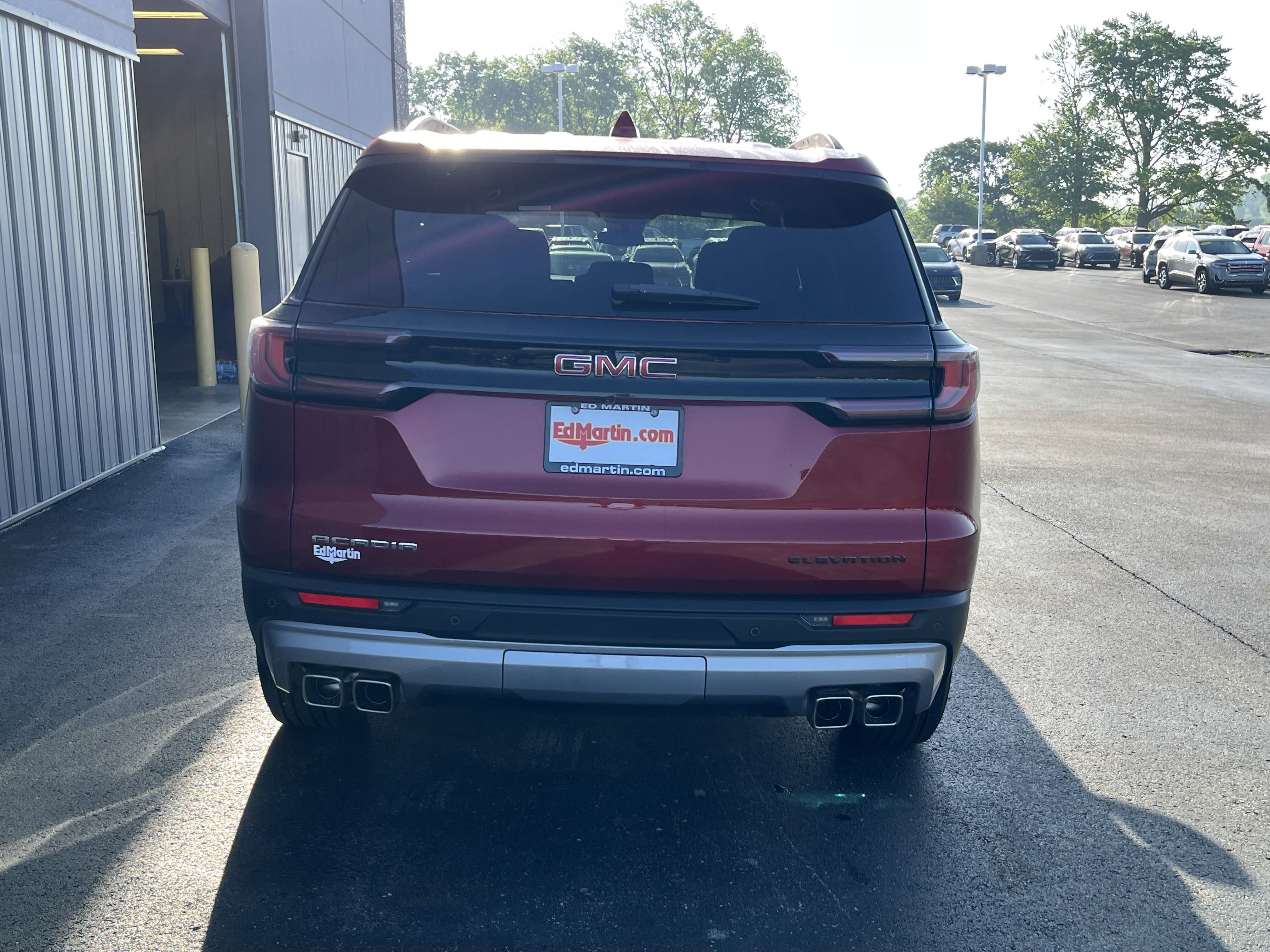 2025 GMC Acadia Elevation