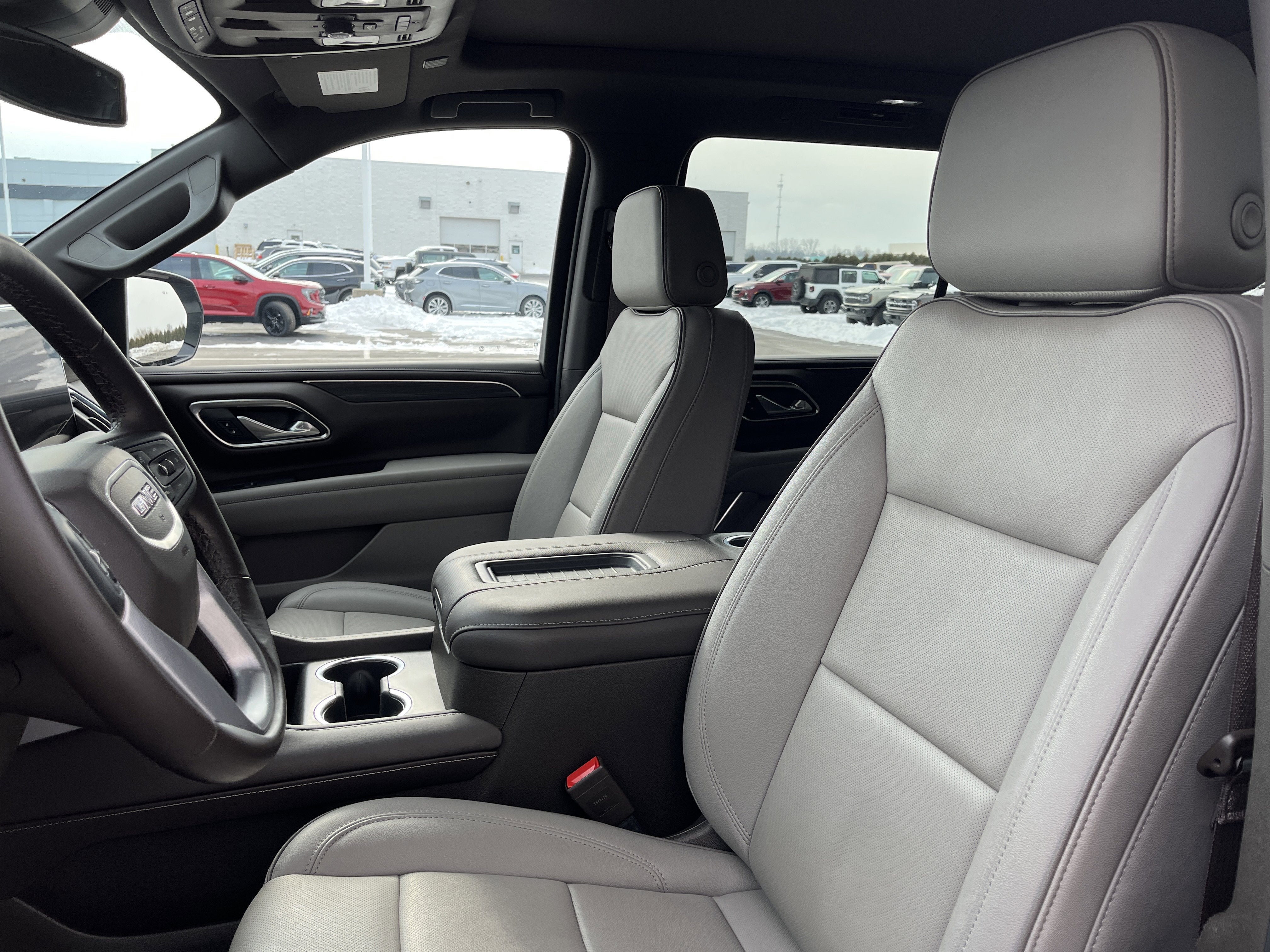 2024 GMC Yukon XL SLT