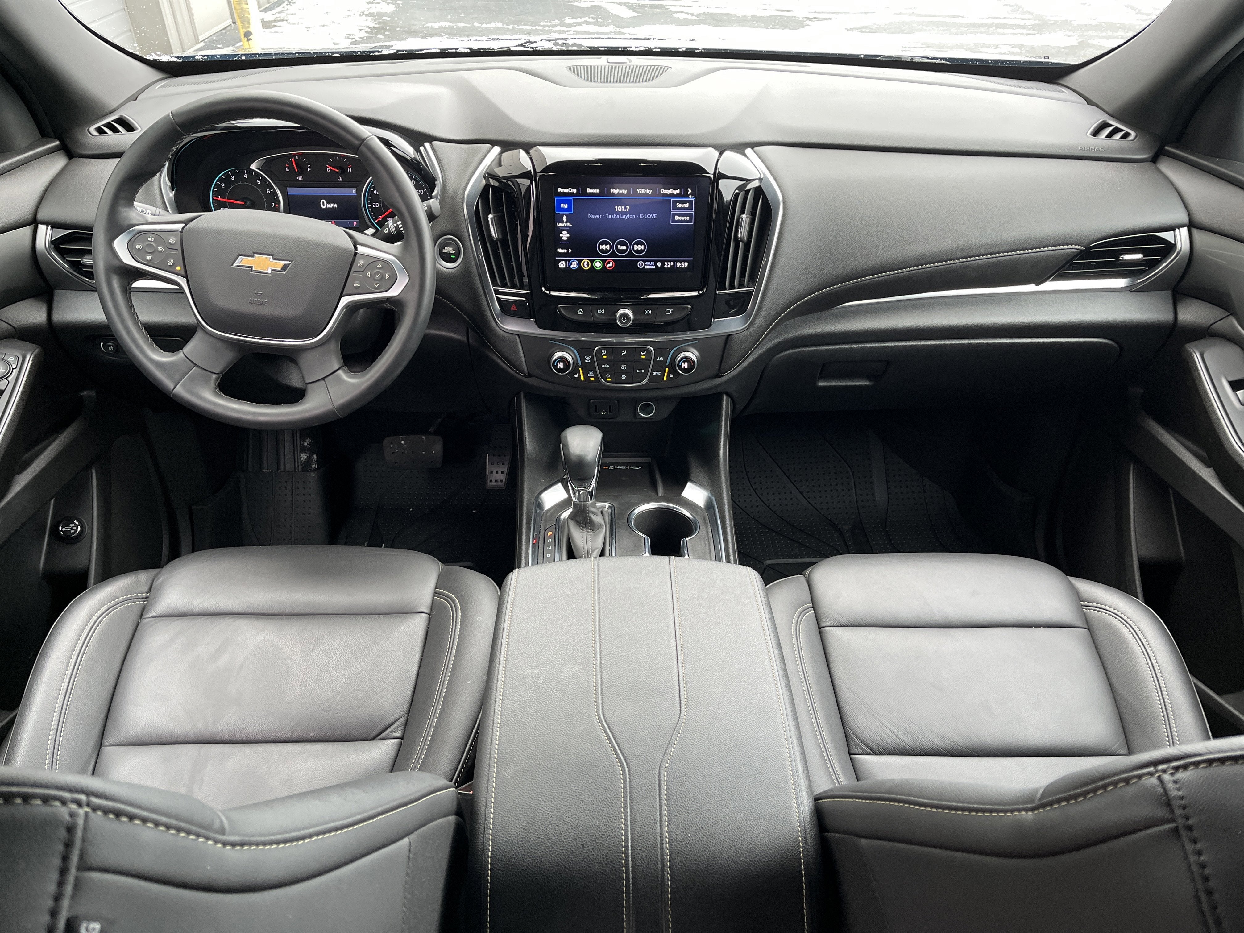 2023 Chevrolet Traverse LT Leather