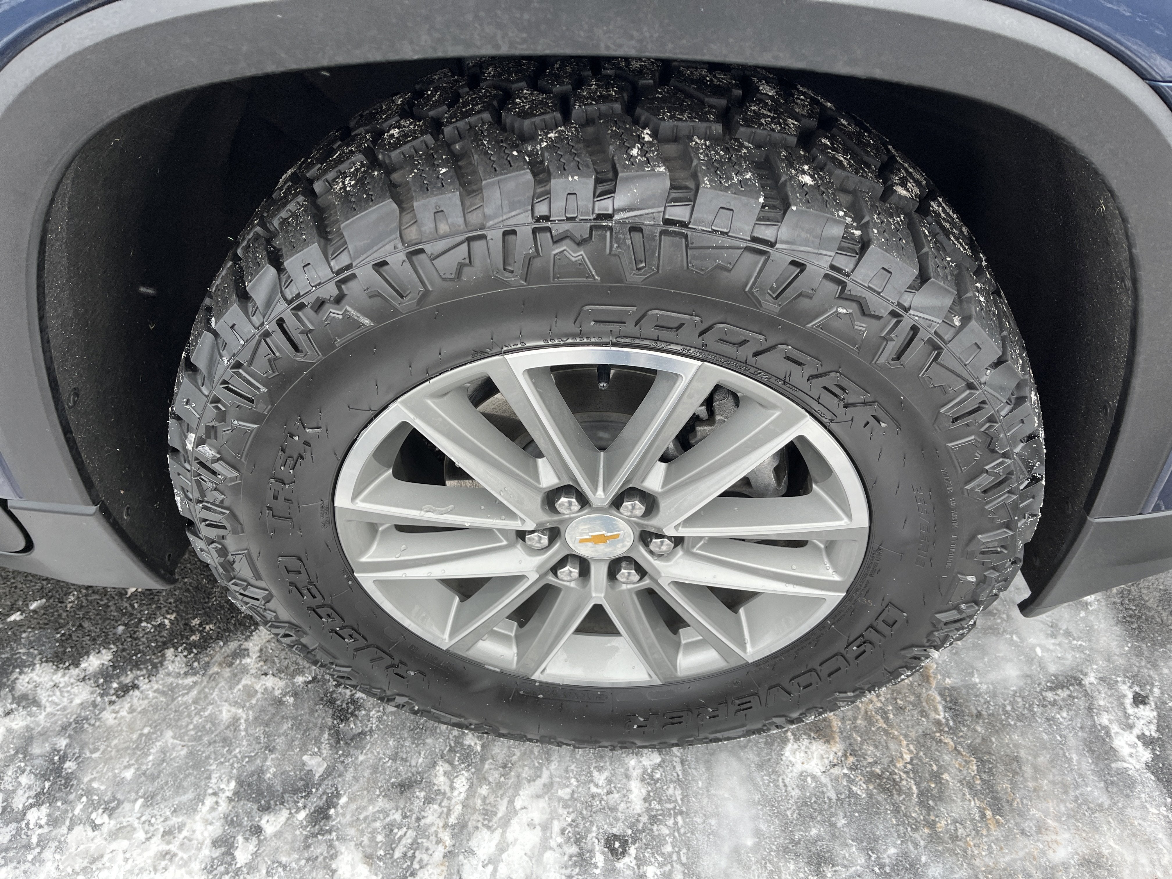 2023 Chevrolet Traverse LT Leather