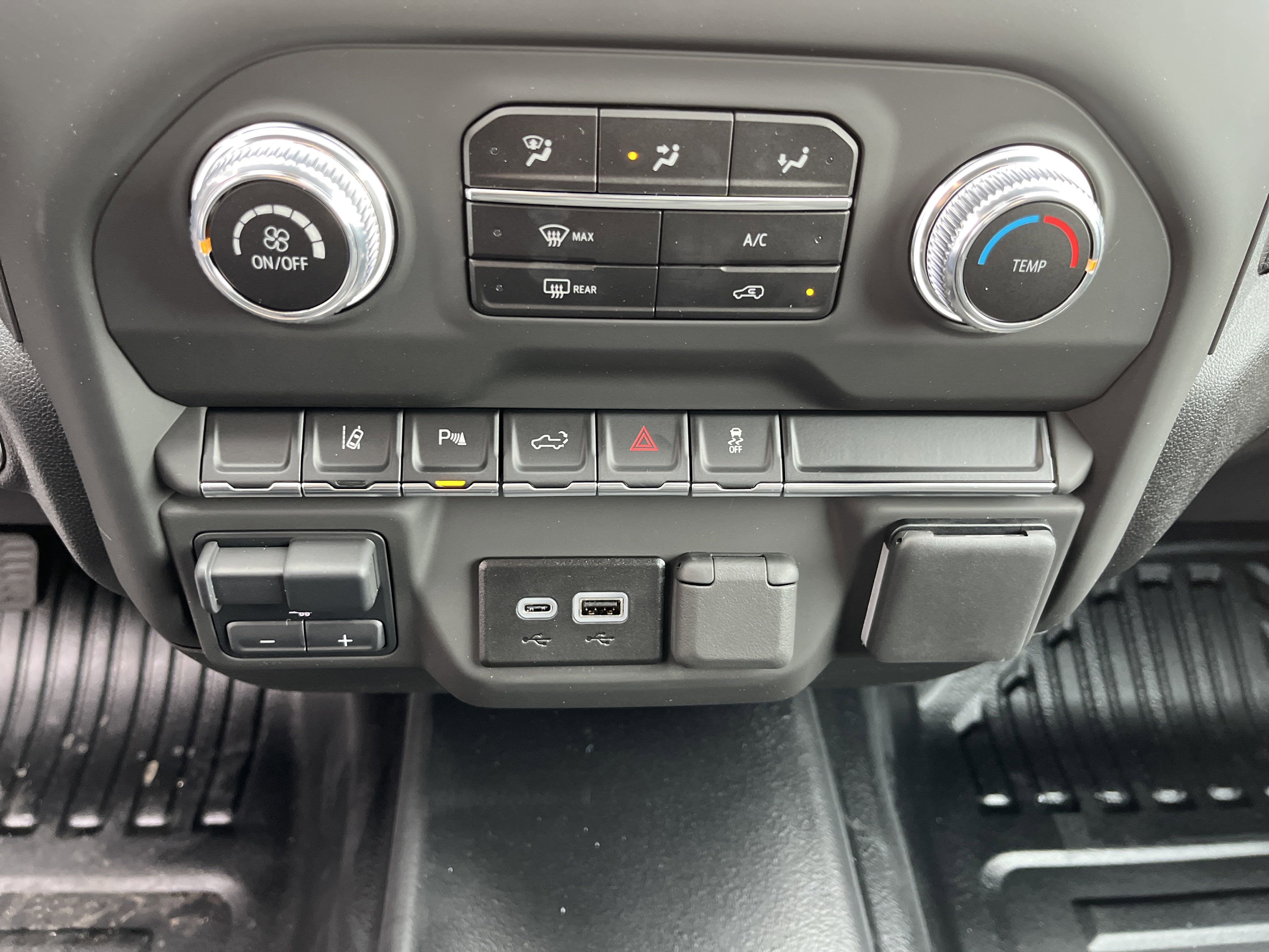 2025 GMC Sierra 2500 HD Pro