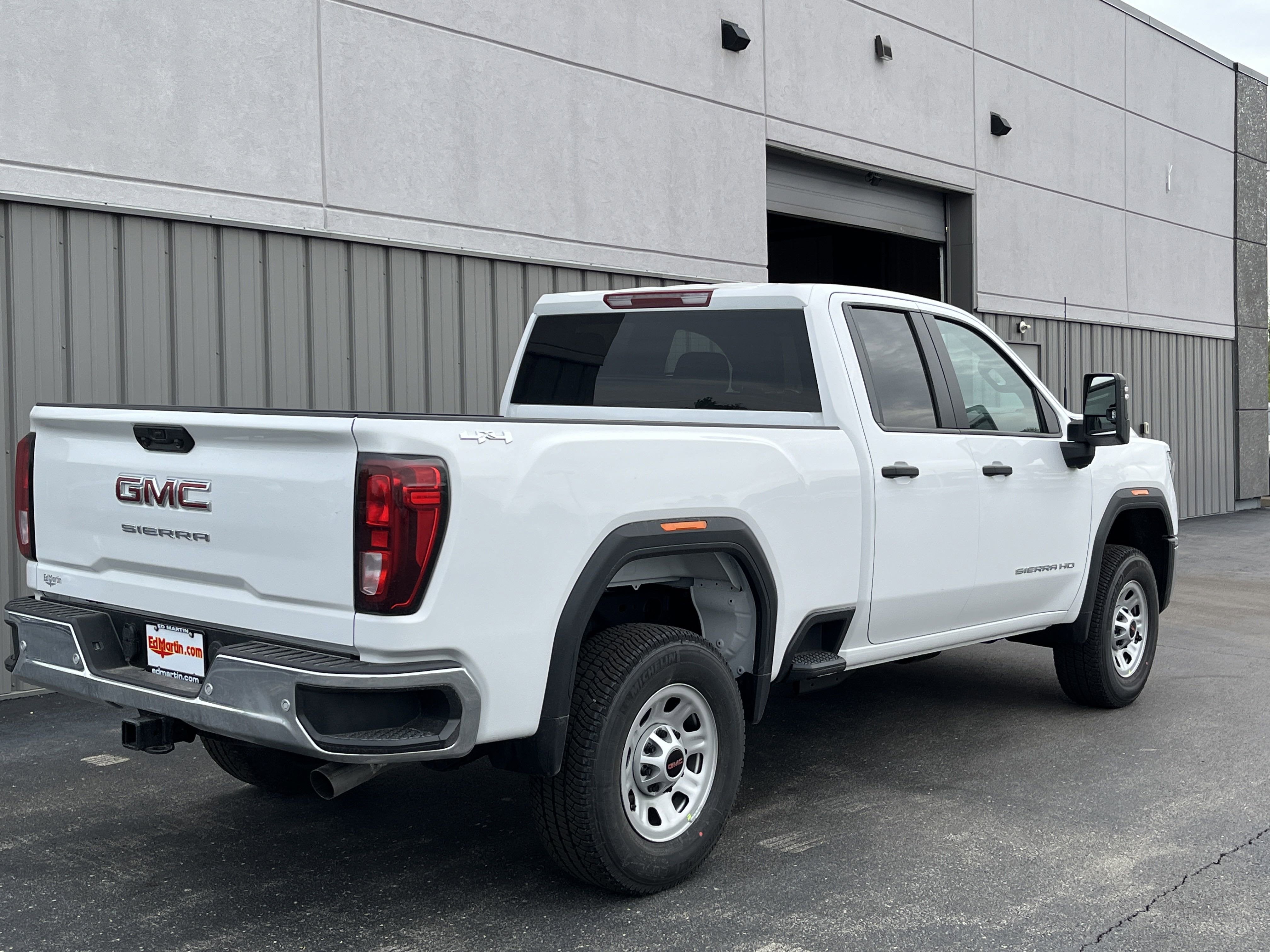 2025 GMC Sierra 2500 HD Pro