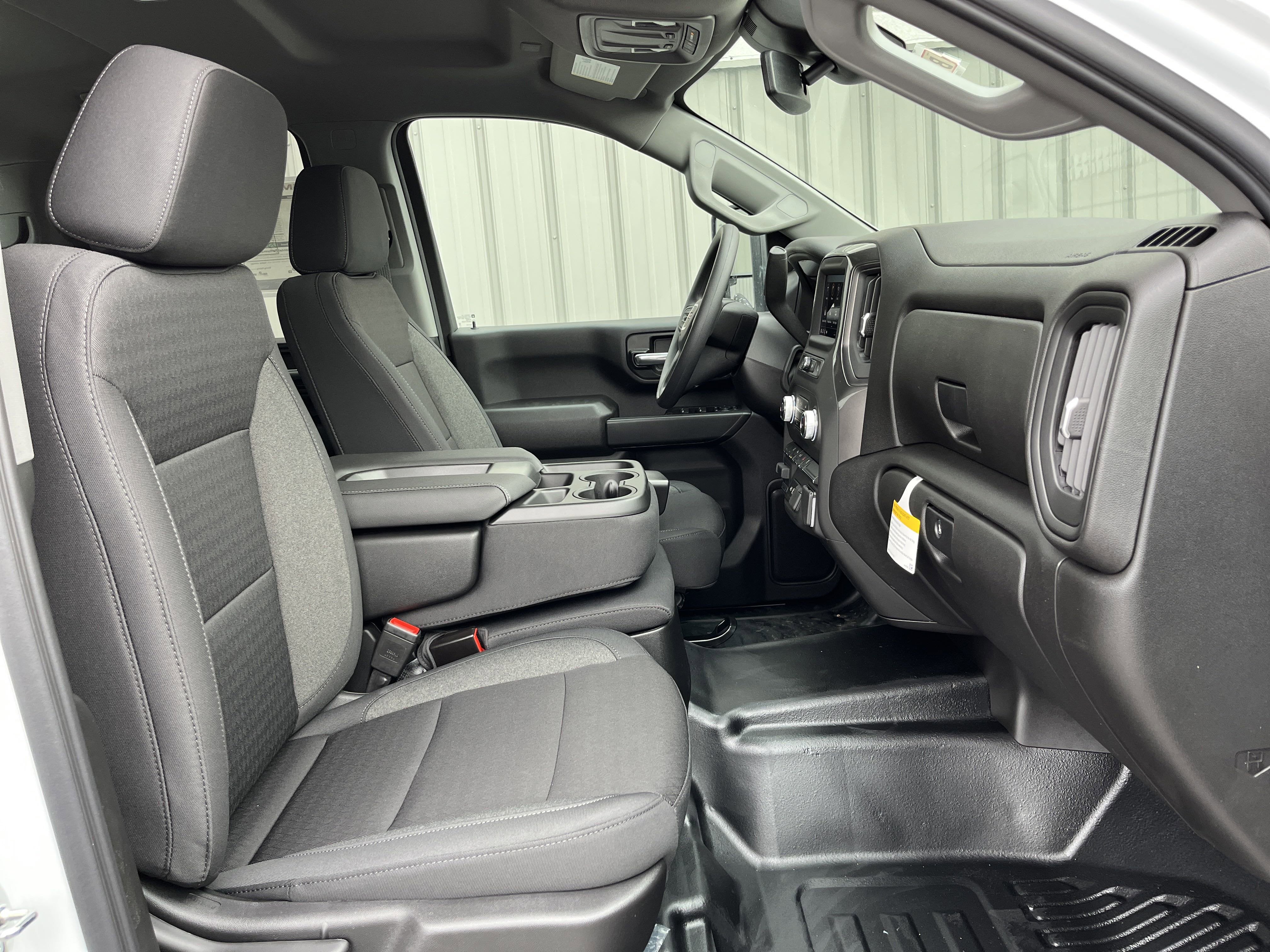 2025 GMC Sierra 2500 HD Pro