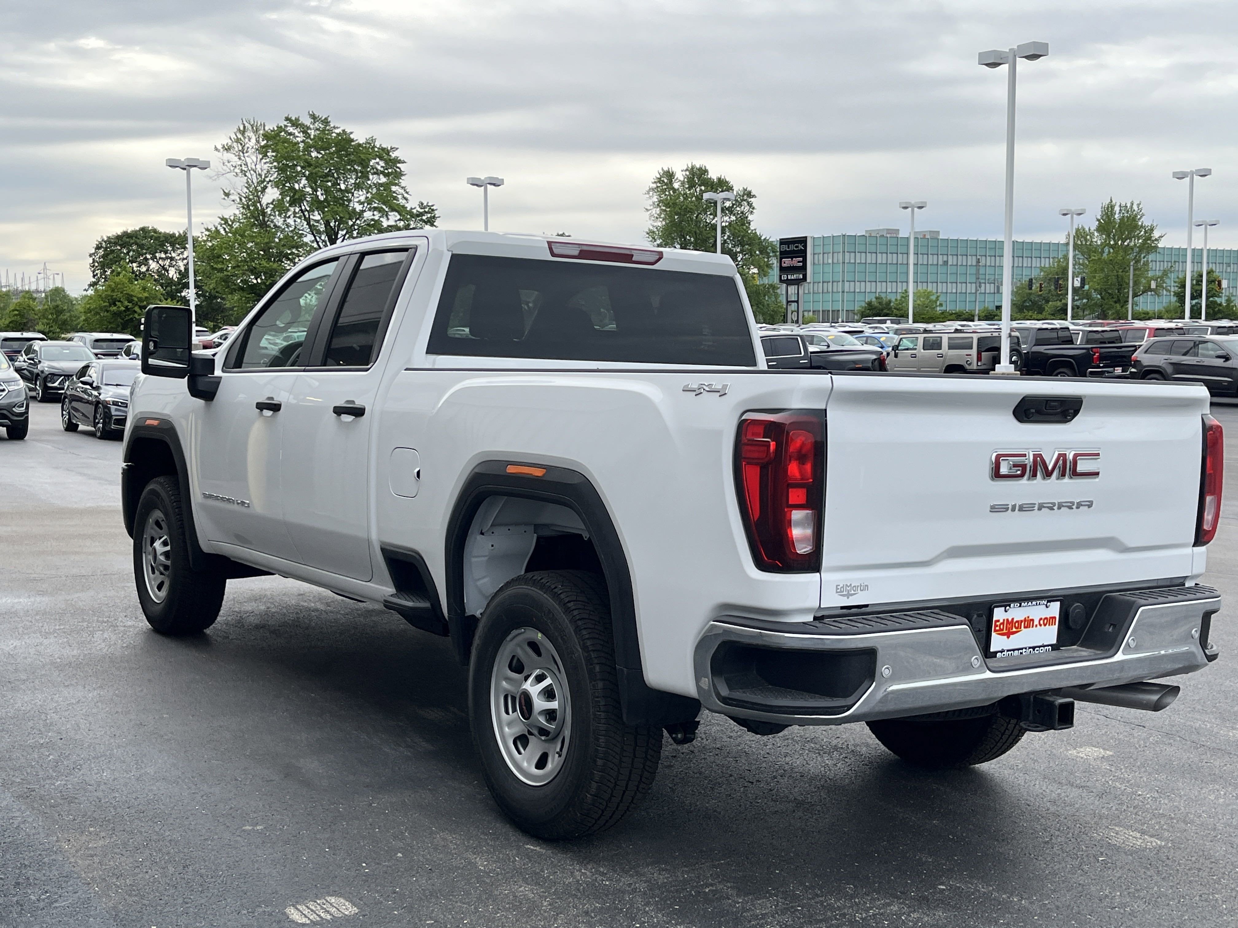 2025 GMC Sierra 2500 HD Pro