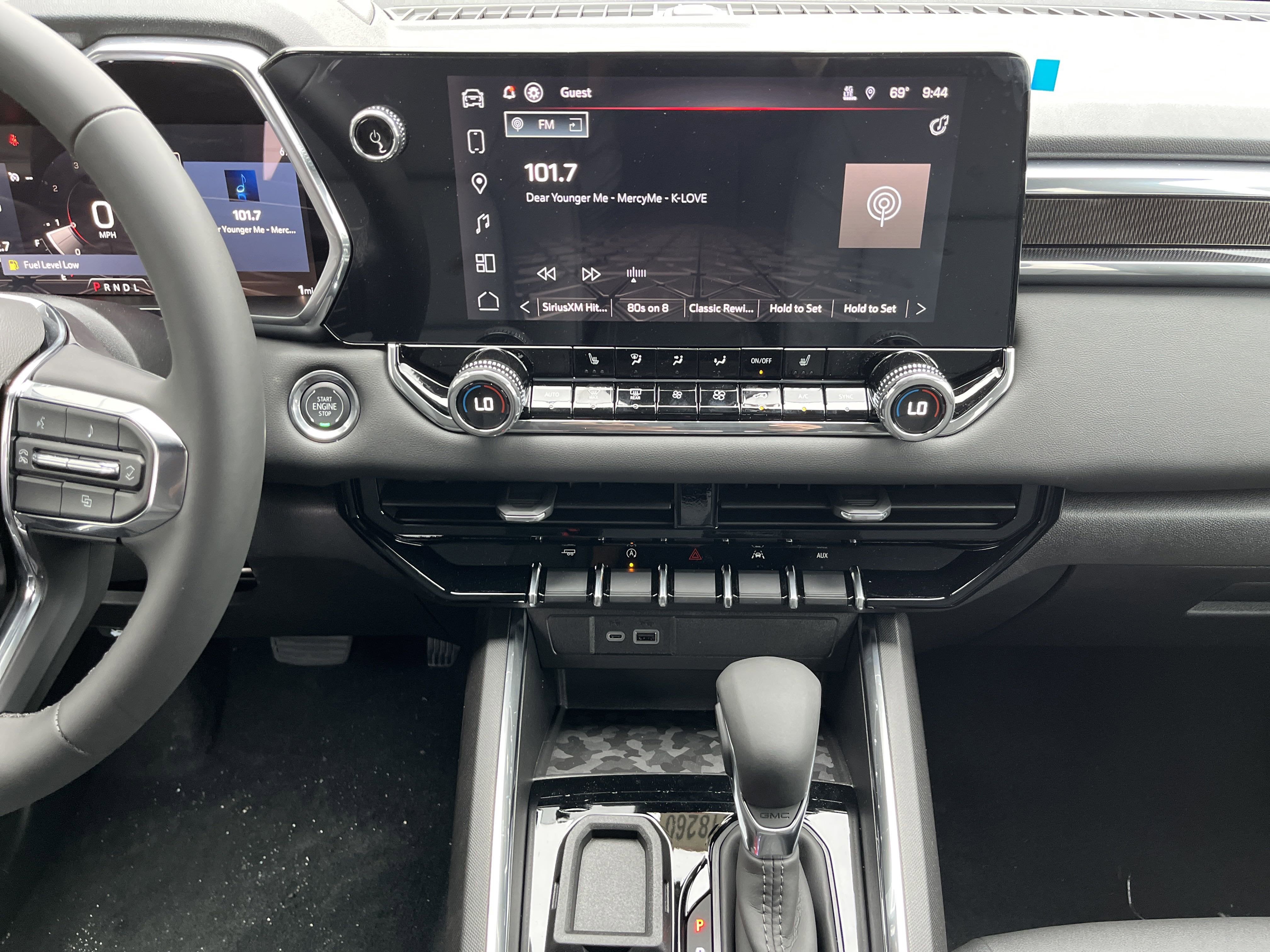 2025 GMC Canyon Elevation