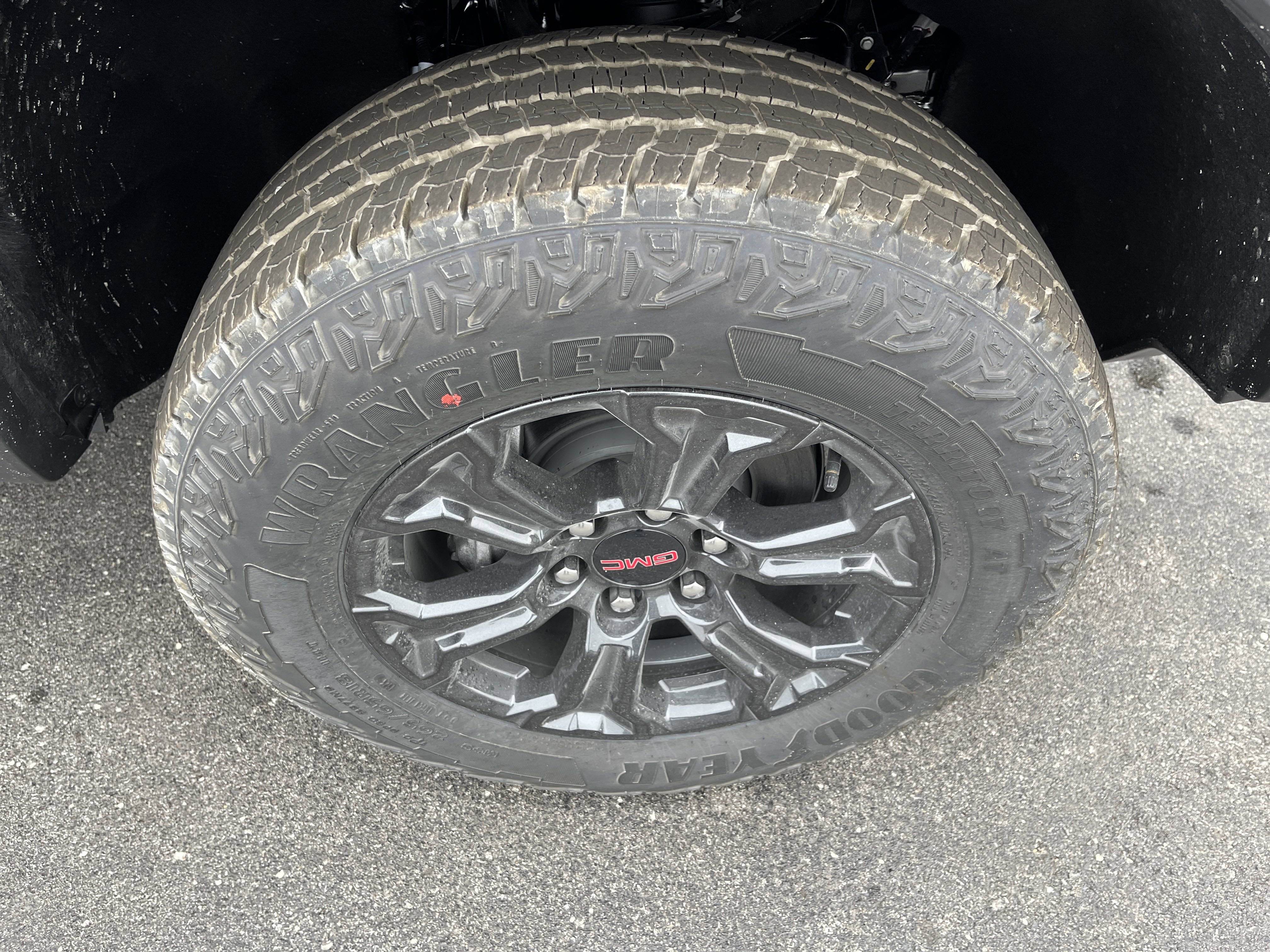 2025 GMC Canyon Elevation