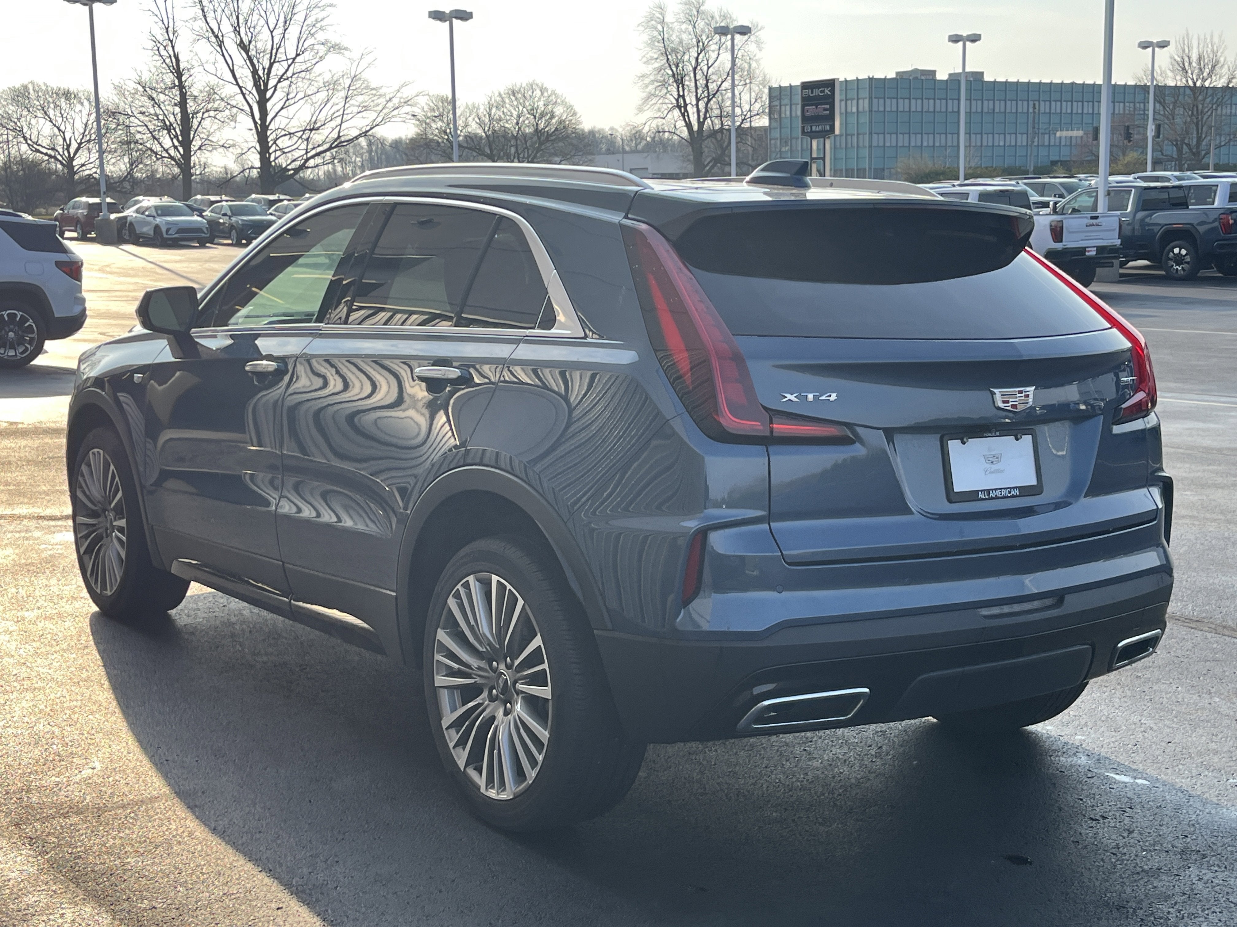 2024 Cadillac XT4 Premium Luxury