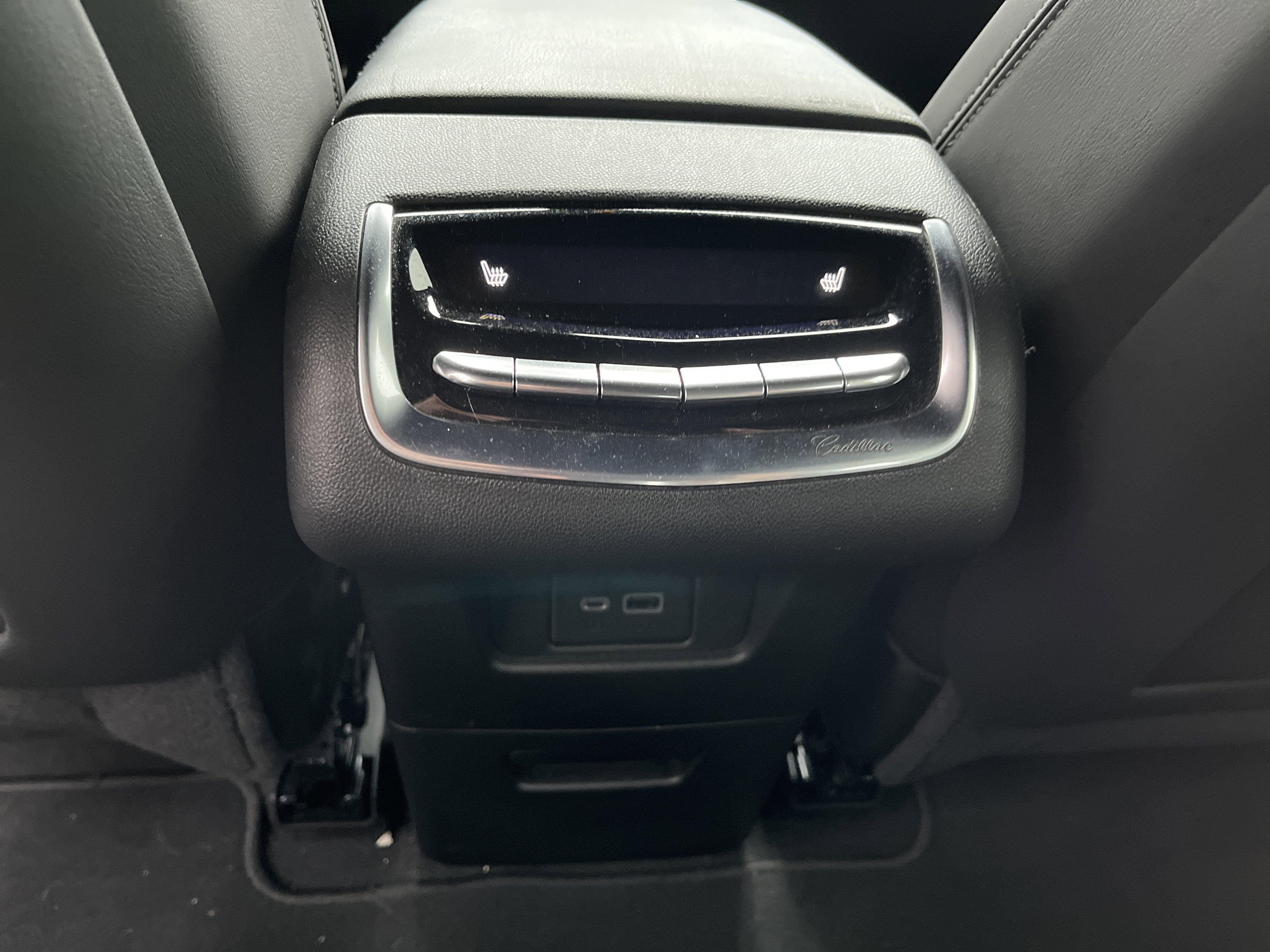 2023 Cadillac XT6 Sport