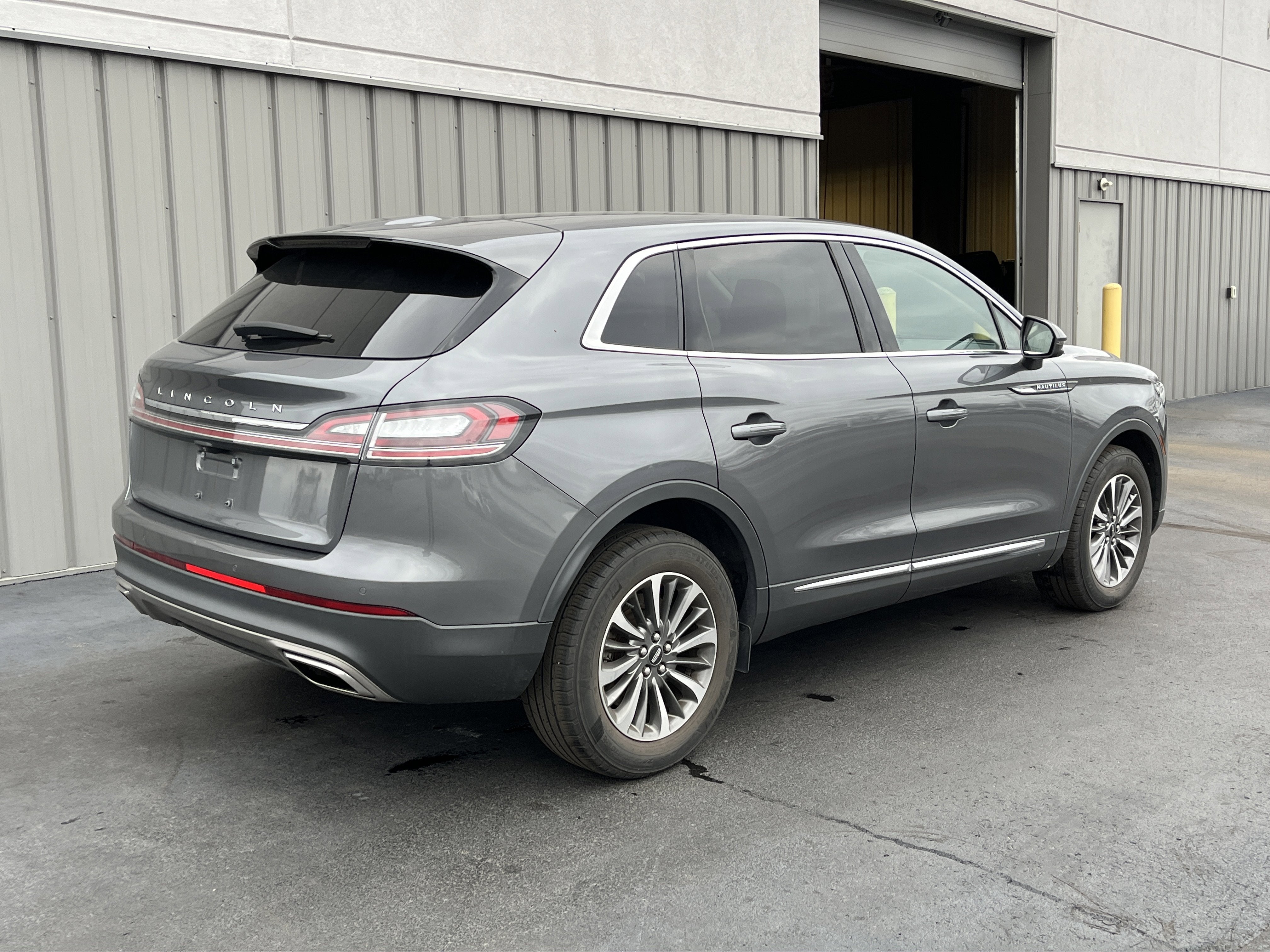 2022 Lincoln Nautilus Standard