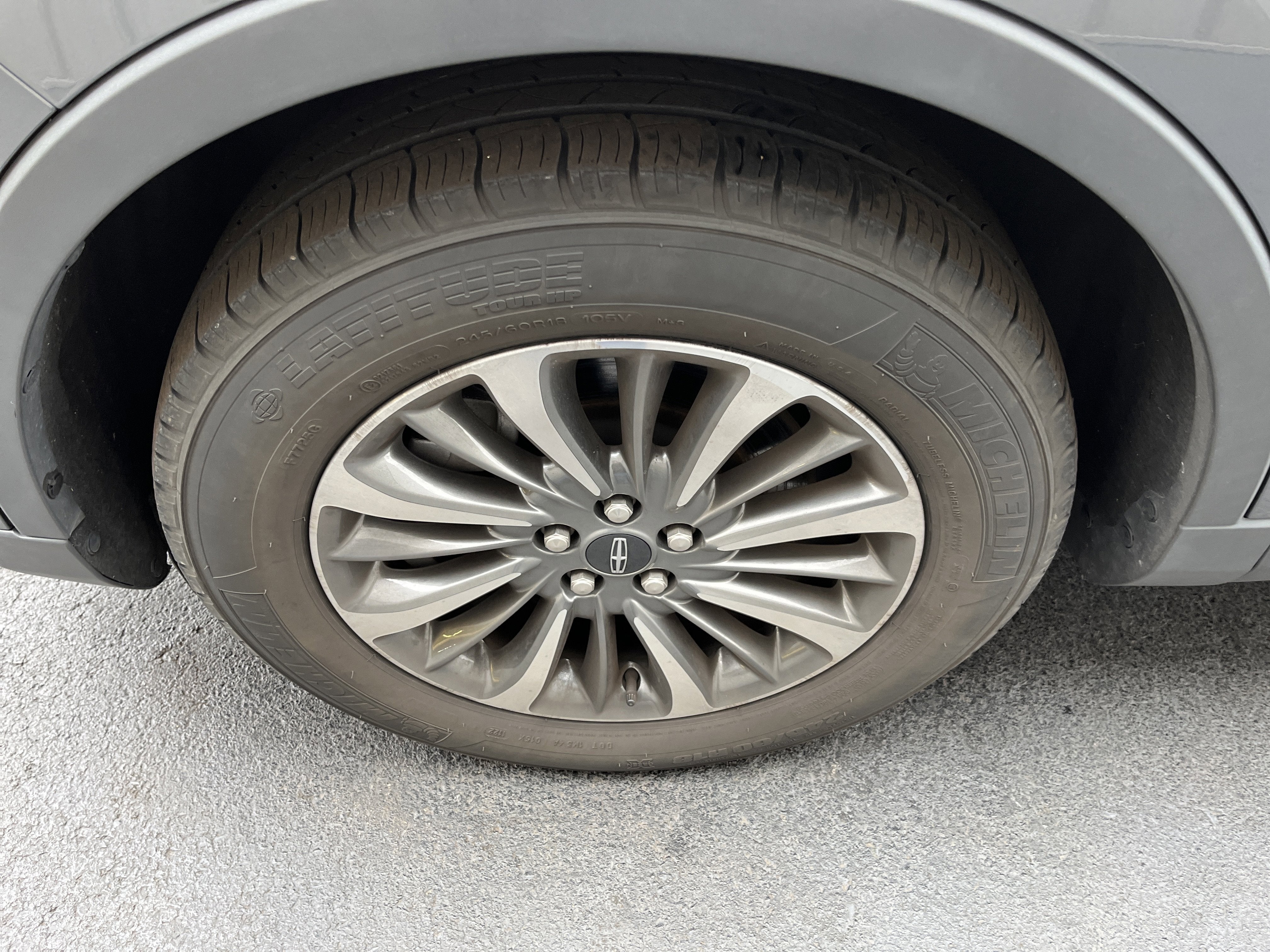 2022 Lincoln Nautilus Standard