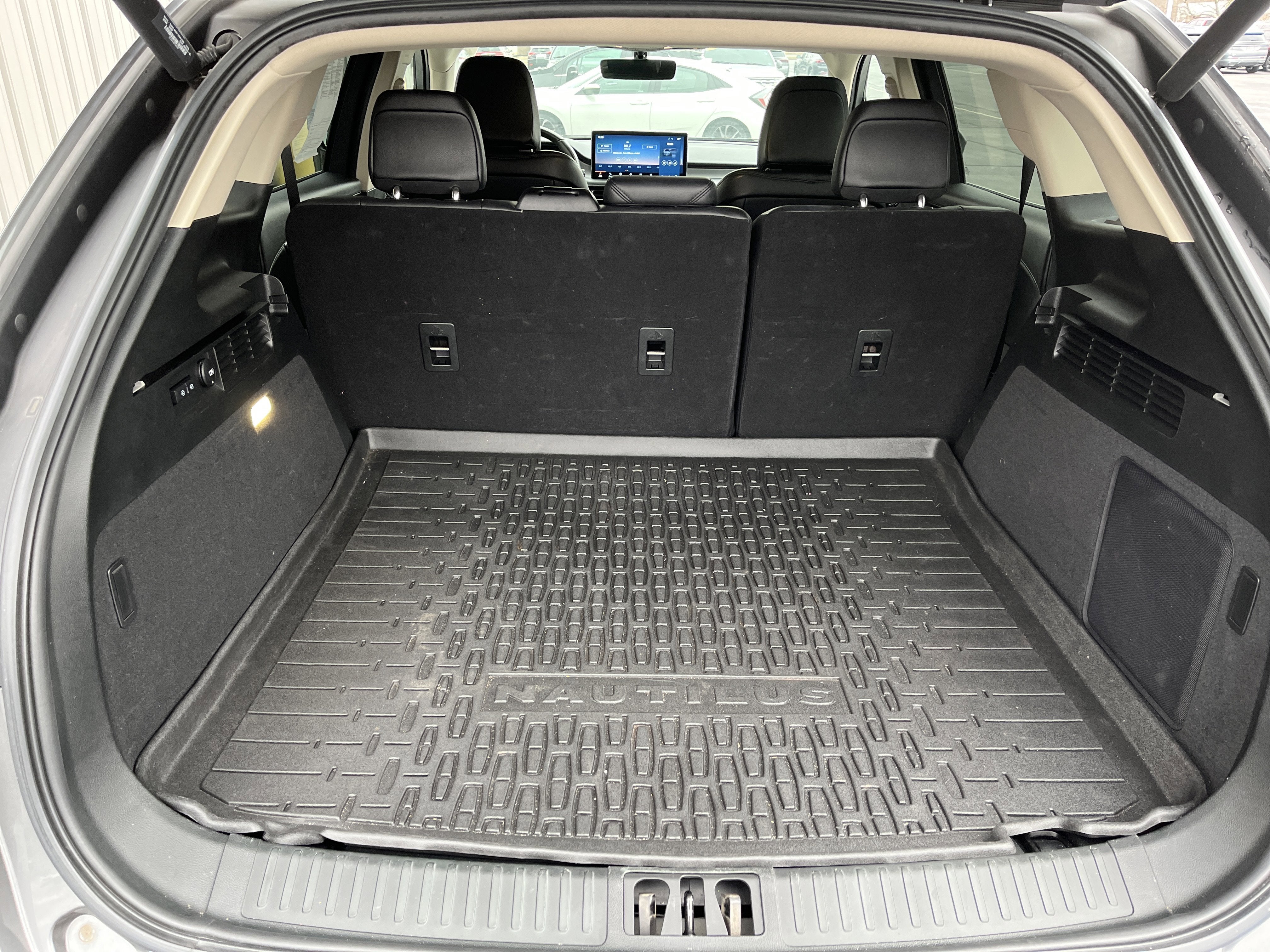 2022 Lincoln Nautilus Standard