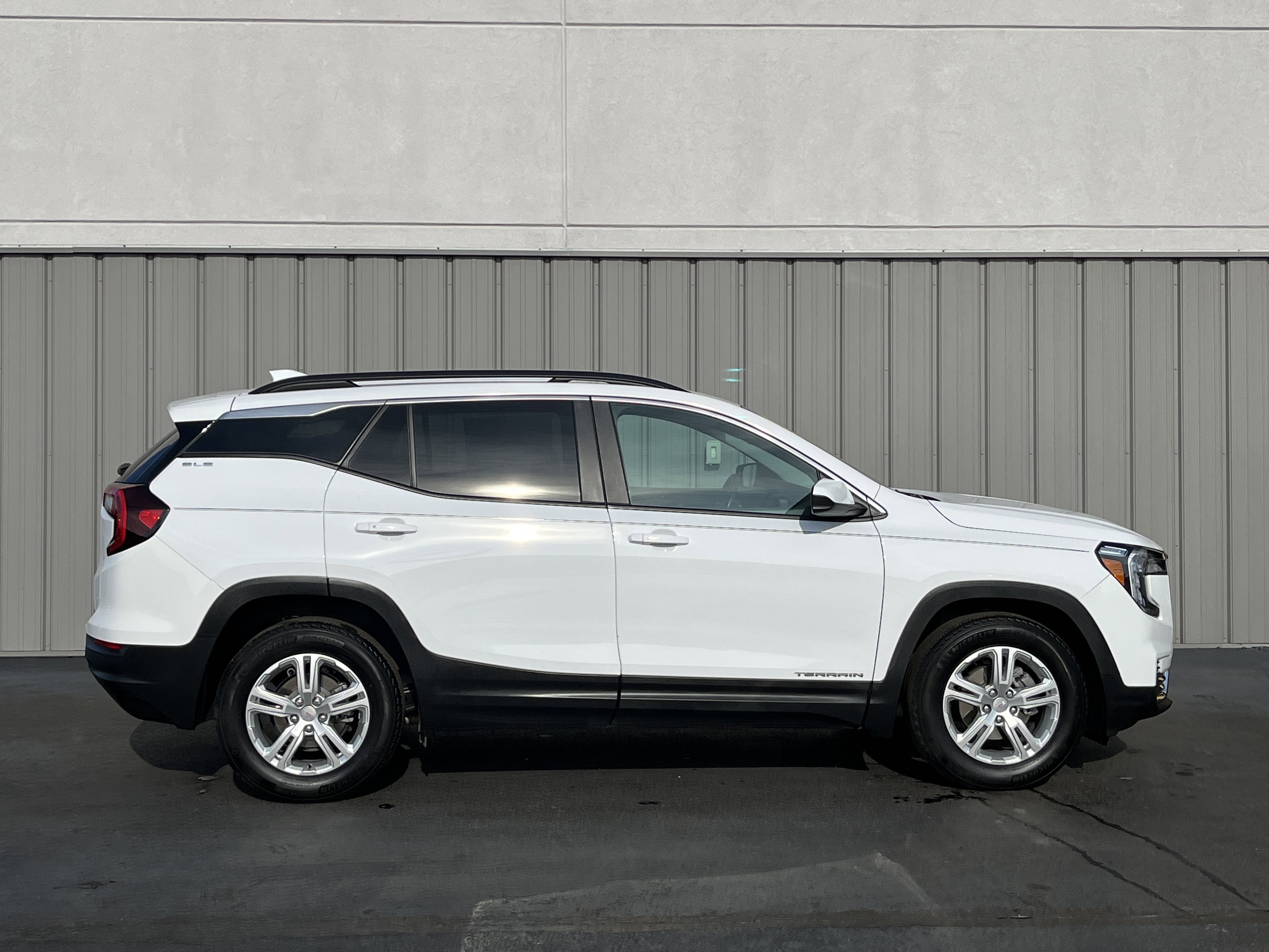 2022 GMC Terrain SLE