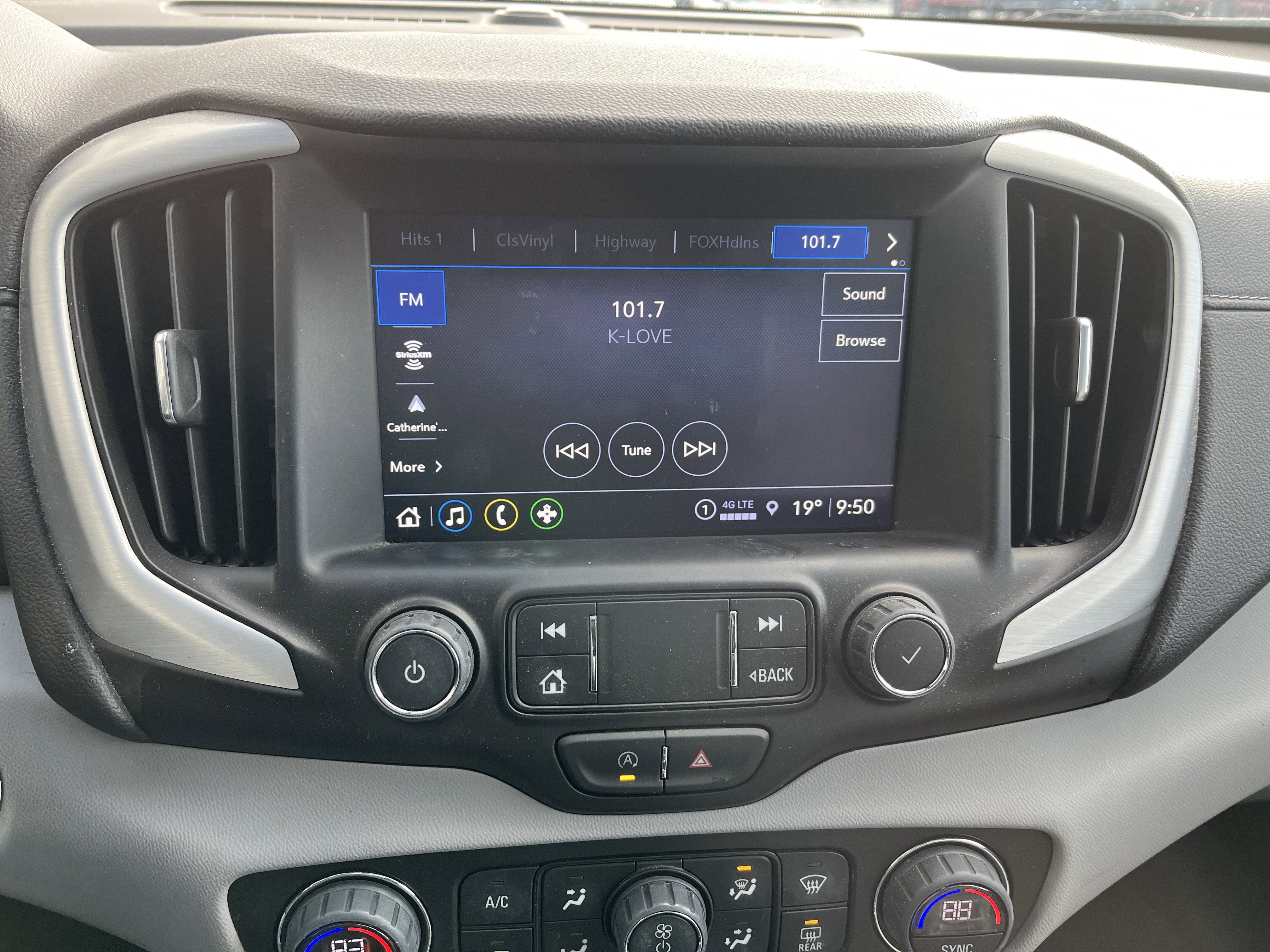 2023 GMC Terrain SLT