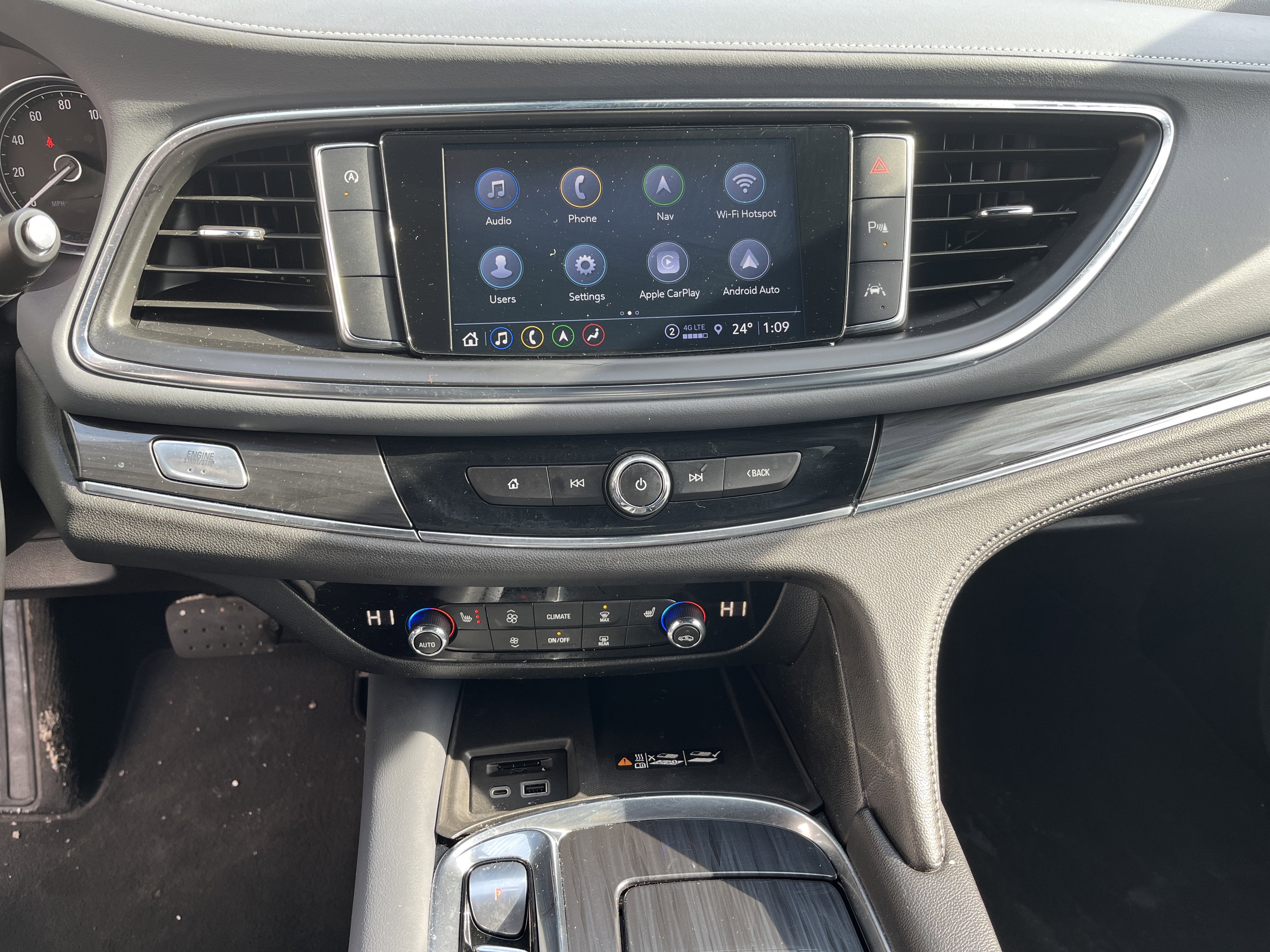 2023 Buick Enclave Essence