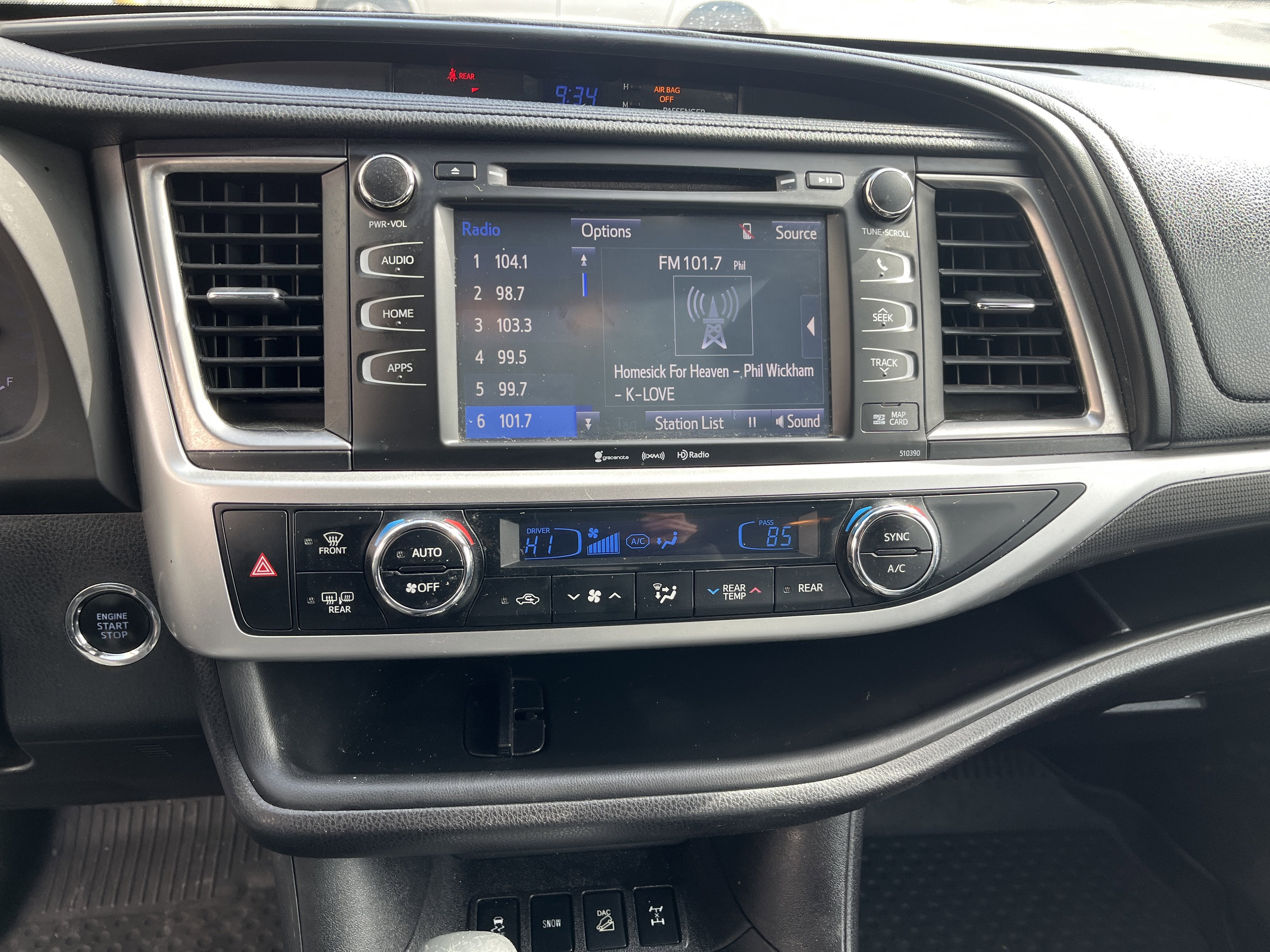 2019 Toyota Highlander SE