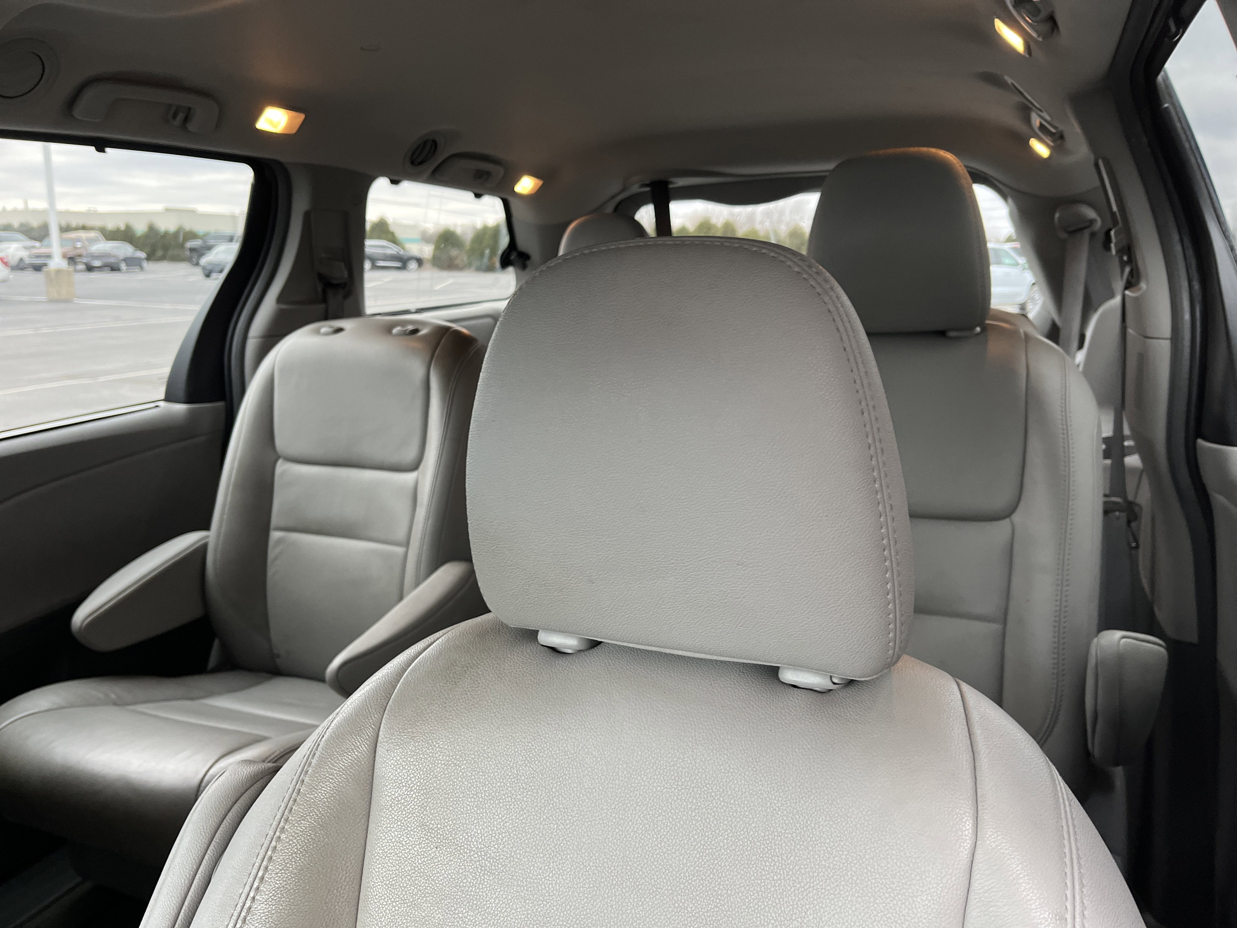 2017 Toyota Sienna XLE Auto Access Seat
