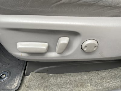 2017 Toyota Sienna XLE Auto Access Seat