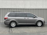 2017 Toyota Sienna XLE Auto Access Seat