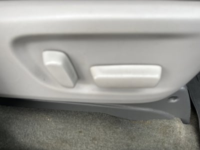 2017 Toyota Sienna XLE Auto Access Seat